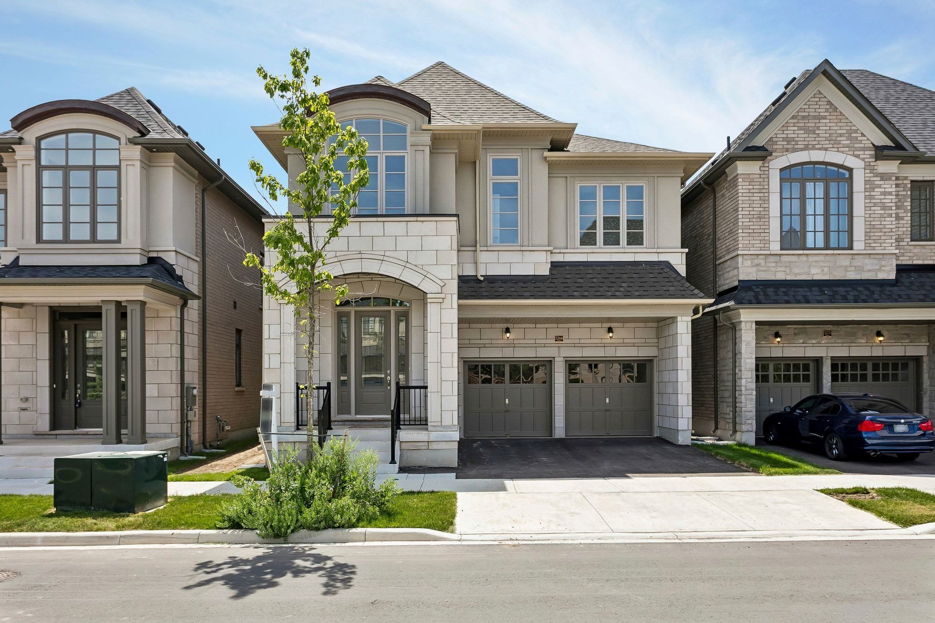 3266 Millicent Avenue, Oakville